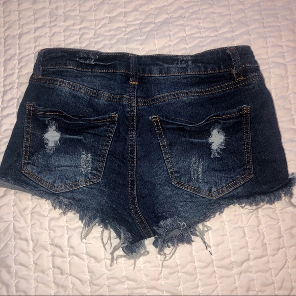 Denim cut off shorts Size 0 - Picture 2 of 3